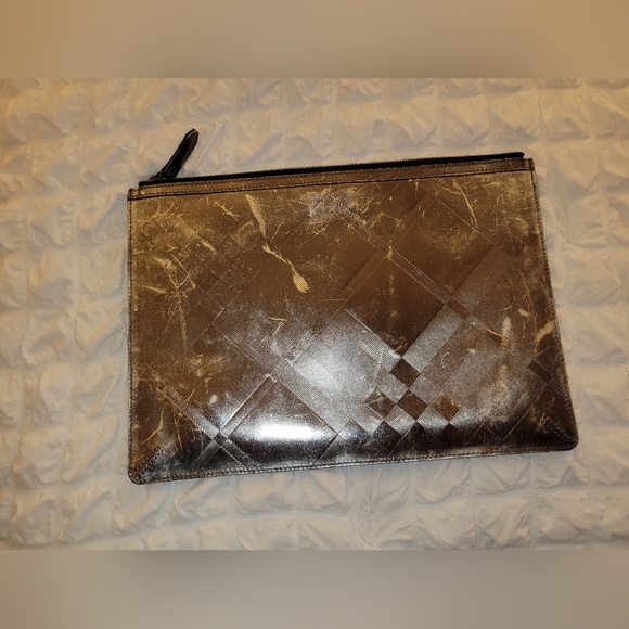 Burberry gunmetal clutch - Picture 2 of 8